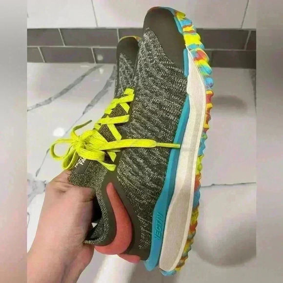 The North Face Women's VECTIV Escape Knit Trail Shoes Size 7 - Picture 4 of 8